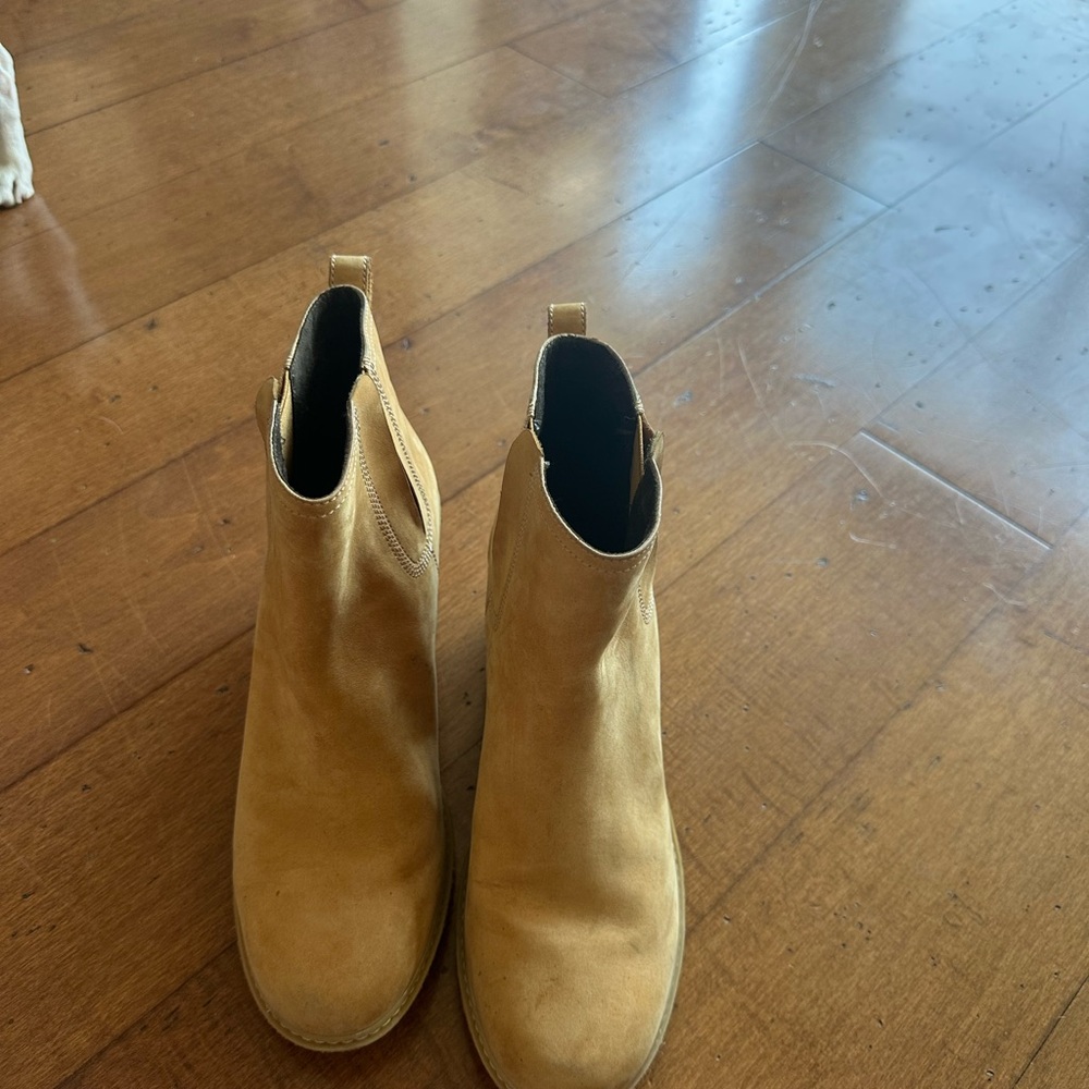 Women's Tan Ankle Boots